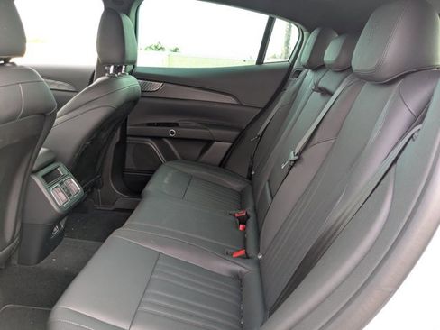 Used 2023 Maserati Grecale Modena image 14