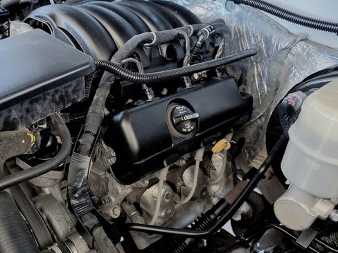 Used 2018 Chevrolet Silverado 1500 LT image 38