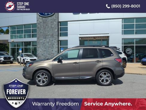 Used 2017 Subaru Forester 2.5i Touring AWD/4WD image 4