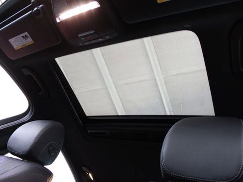 Used 2019 Mercedes-Benz E 300 image 24