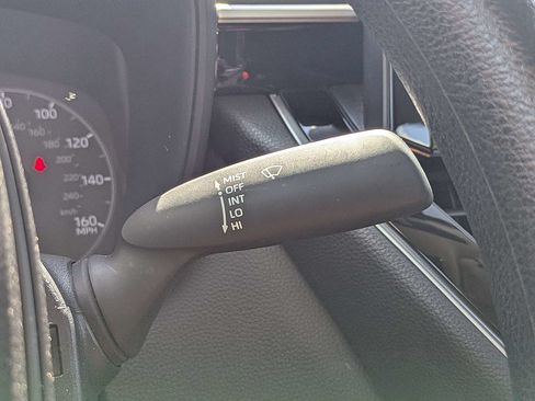 Used 2025 Toyota Corolla LE FWD image 27
