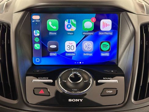 Used 2017 Ford Escape Titanium image 3