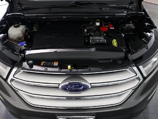 Used 2018 Ford Edge Titanium w/ Equipment Group 302A AWD/4WD image 38