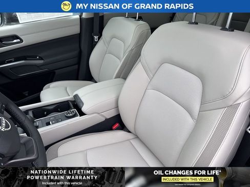 New 2026 Nissan Pathfinder SL AWD/4WD image 20