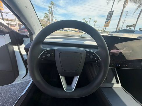 Used 2025 Tesla Model 3 RWD image 15