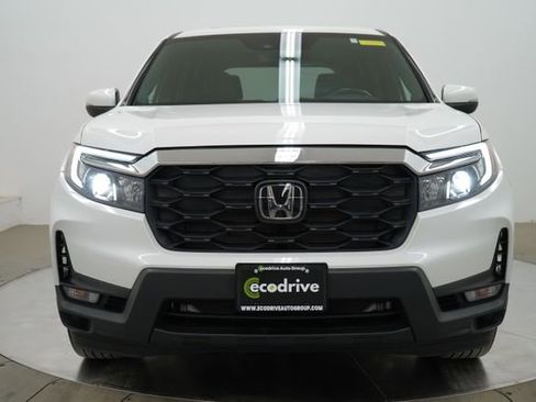 Used 2025 Honda Passport EX-L image 2