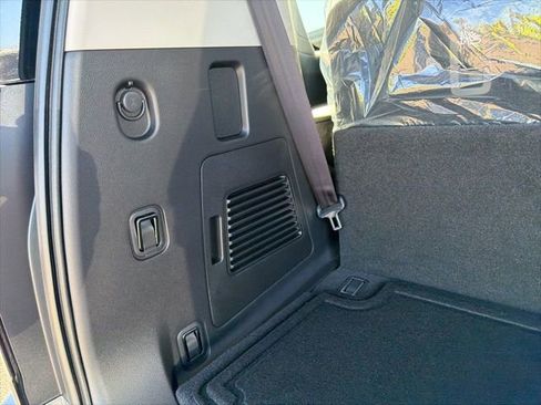 New 2026 Nissan Armada SV image 32