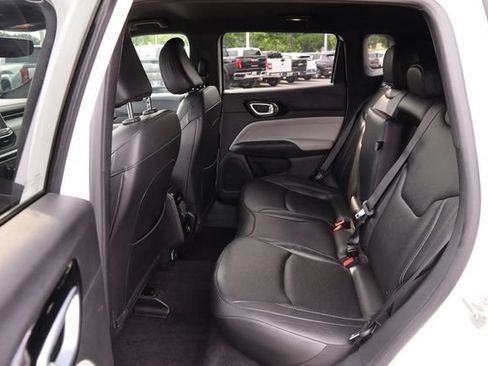 Used 2025 Jeep Compass Limited AWD/4WD image 9
