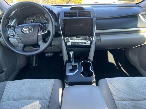 Used 2012 Toyota Camry LE image 20