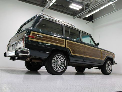 Used 1991 Jeep Grand Wagoneer 4X4 image 44