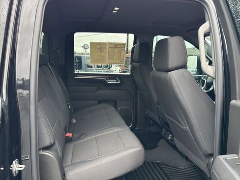 Used 2025 Chevrolet Silverado 2500 LT w/ Convenience Package image 14