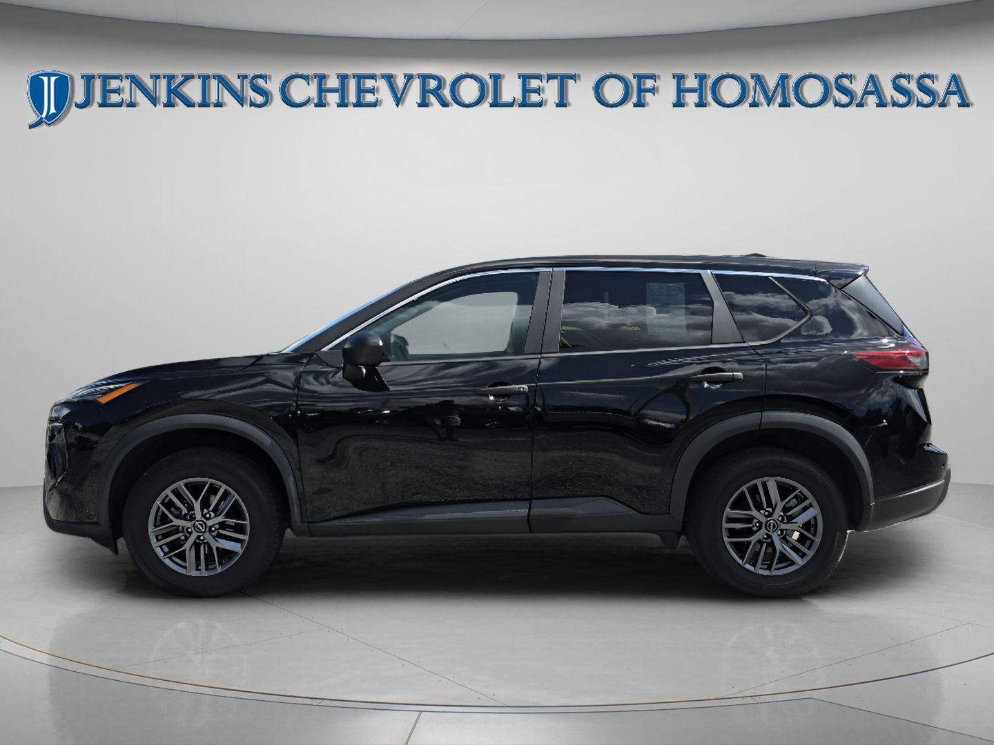Used 2024 Nissan Rogue S AWD/4WD image 9
