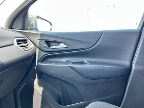 Used 2020 Chevrolet Equinox LT FWD image 40