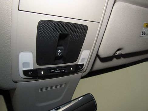 Certified 2025 Honda CR-V EX-L image 8