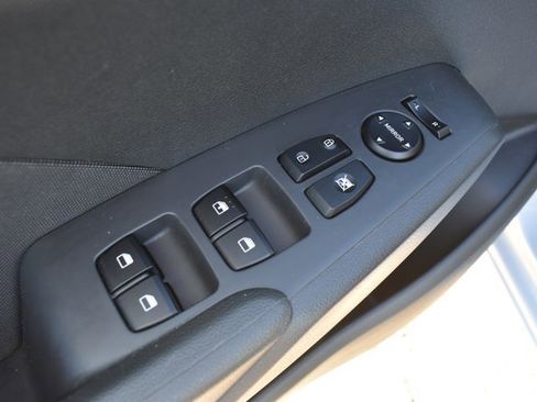 Used 2022 Hyundai Accent SE image 12