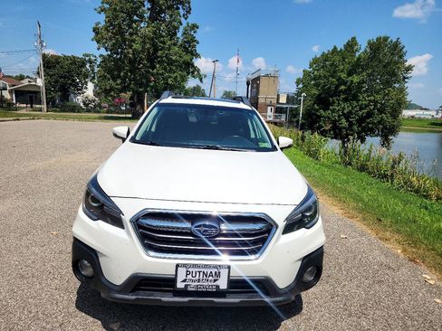 Used 2019 Subaru Outback 2.5i Limited w/ Popular Package #2 image 8