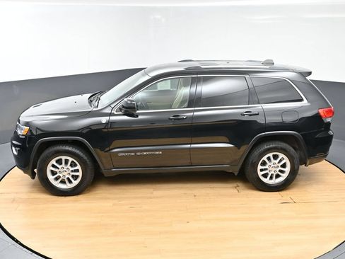 Used 2018 Jeep Grand Cherokee Laredo AWD/4WD image 39