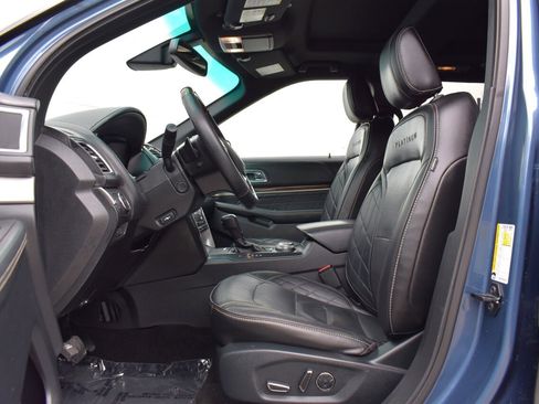 Used 2018 Ford Explorer Platinum AWD/4WD image 10
