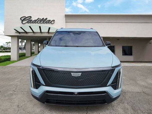 New 2026 Cadillac Vistiq Sport w/ LPO, Floor Liner Package AWD/4WD image 8