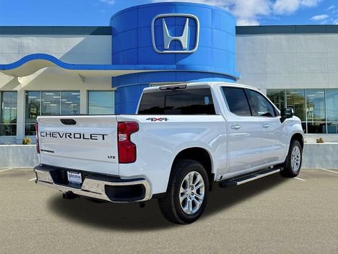 Used 2022 Chevrolet Silverado 1500 LTZ w/ LTZ Premium Package AWD/4WD image 2
