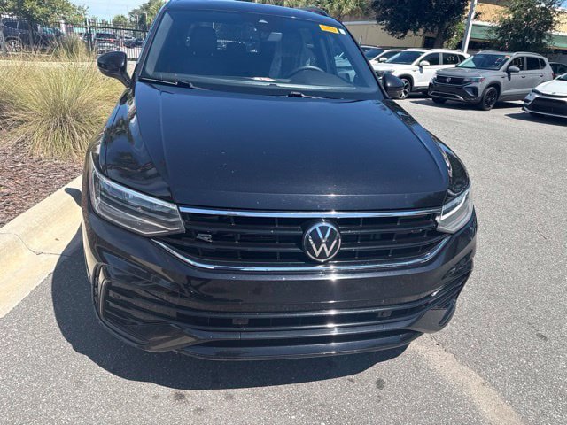 Used 2022 Volkswagen Tiguan SE R-Line FWD image 3