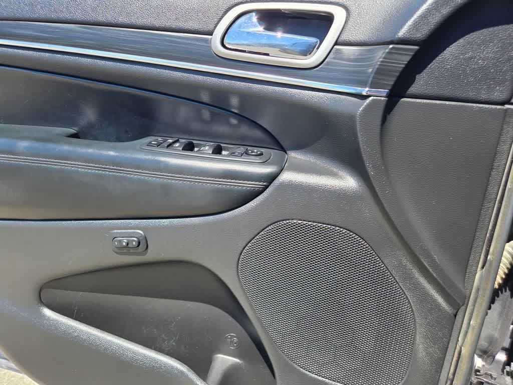 Used 2021 Jeep Grand Cherokee Limited AWD/4WD image 19