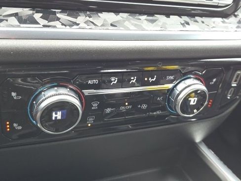 Certified 2025 GMC Sierra 1500 Elevation w/ Preferred Package image 17