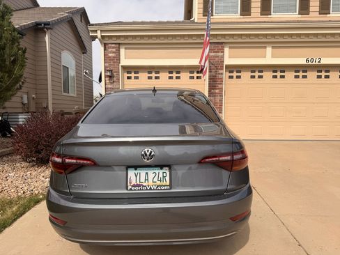 Used 2019 Volkswagen Jetta SE w/ Cold Weather Package image 5