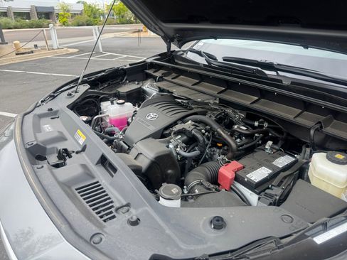 Certified 2025 Toyota Highlander XLE AWD/4WD image 22