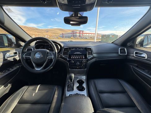Used 2022 Jeep Grand Cherokee Limited image 27