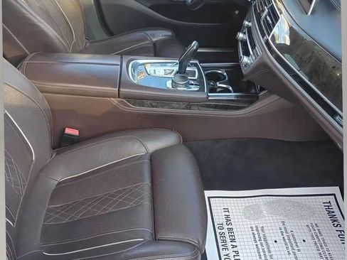 Used 2016 BMW 740i RWD image 38