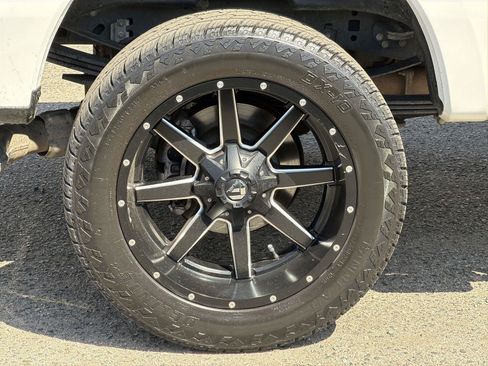 Used 2023 Ford F350 Platinum AWD/4WD image 33