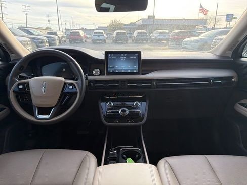 Certified 2022 Lincoln Corsair Reserve w/ Elements Package image 17