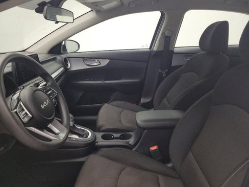 Used 2024 Kia Forte LXS FWD image 17