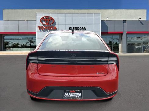 New 2026 Toyota Prius Plug-In Hybrid image 4