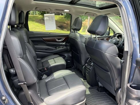 Used 2024 Subaru Ascent Touring w/ Popular Package #2 AWD/4WD image 13
