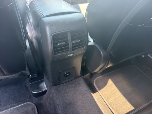 Used 2024 Ford Escape ST-Line FWD image 11
