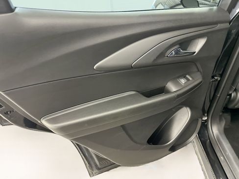 Used 2025 Chevrolet TrailBlazer LT AWD/4WD image 26