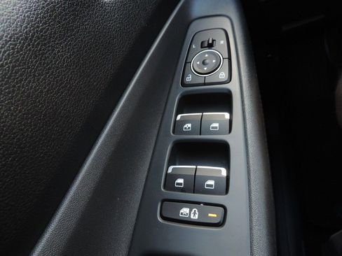 Used 2022 Hyundai Santa Fe SE image 24