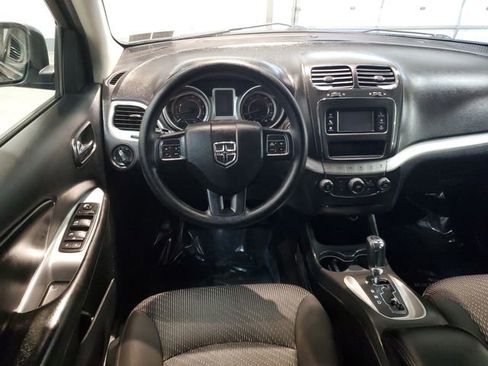 Used 2014 Dodge Journey SXT w/ Flexible Seating Group image 14