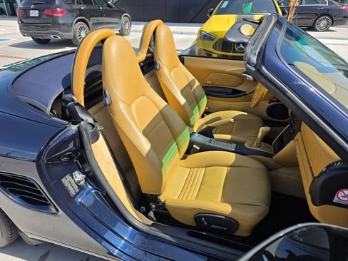 Used 2003 Porsche Boxster RWD image 13