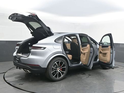 Used 2026 Porsche Cayenne S AWD/4WD image 19