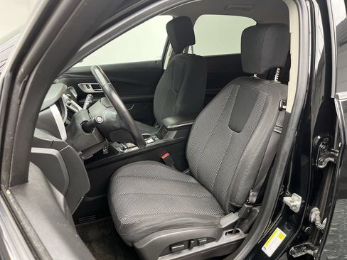 Used 2017 Chevrolet Equinox LT w/ Convenience Package FWD image 8