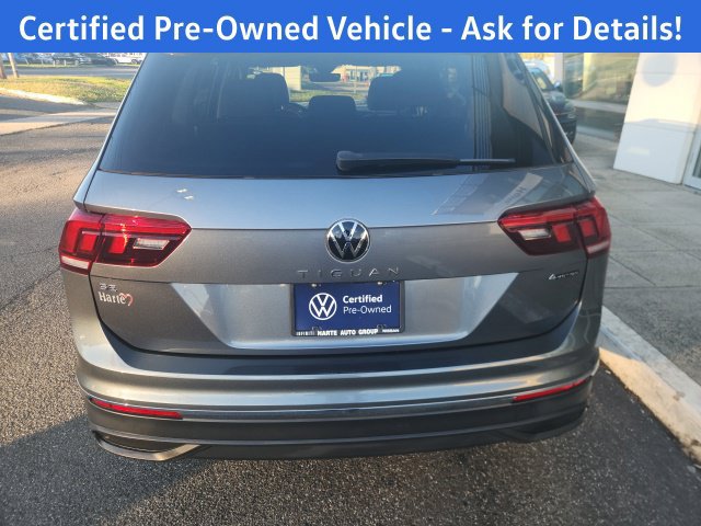 Certified 2022 Volkswagen Tiguan SE w/ Panoramic Sunroof Package AWD/4WD image 8