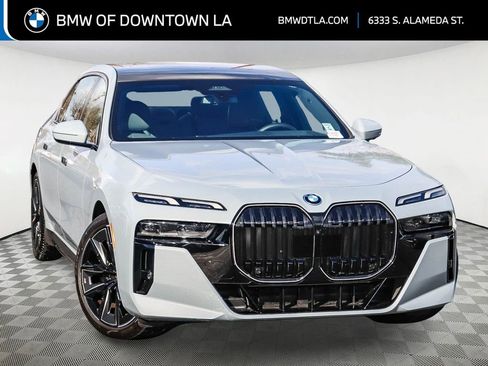 Used 2025 BMW i7 eDrive50 w/ M Sport Package image 1