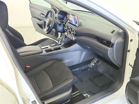 Used 2024 Nissan Sentra SV FWD image 35
