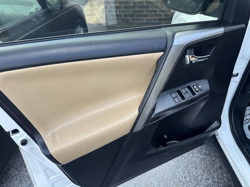 Used 2017 Toyota RAV4 XLE FWD image 13