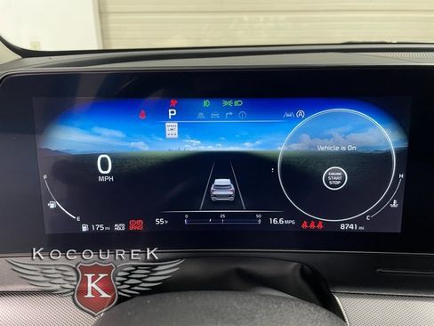 Used 2025 Kia Sportage SX image 15