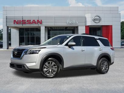 Used 2025 Nissan Pathfinder SV