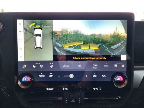 Used 2025 Lexus GX 550 w/ Accessory Package (2T) image 48